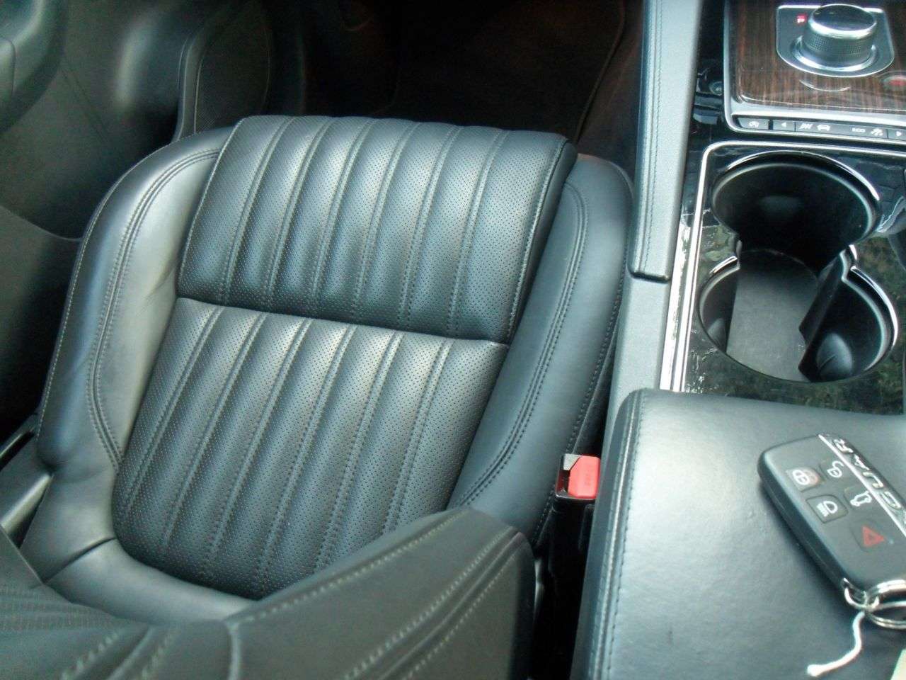 2017 JAGUAR F-PACE 2017 JAGUAR F-PACE