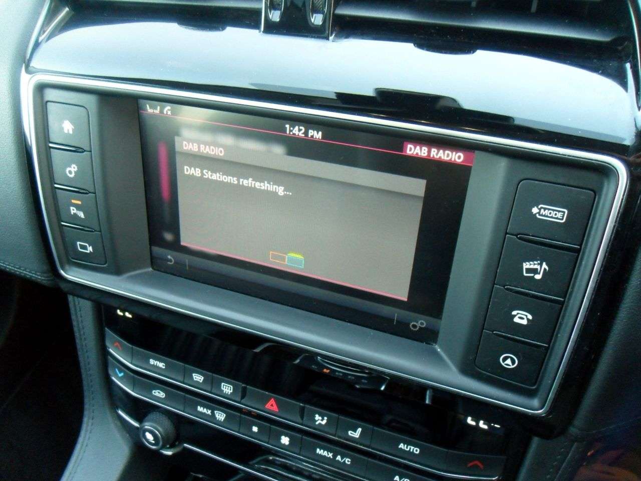 2017 JAGUAR F-PACE 2017 JAGUAR F-PACE