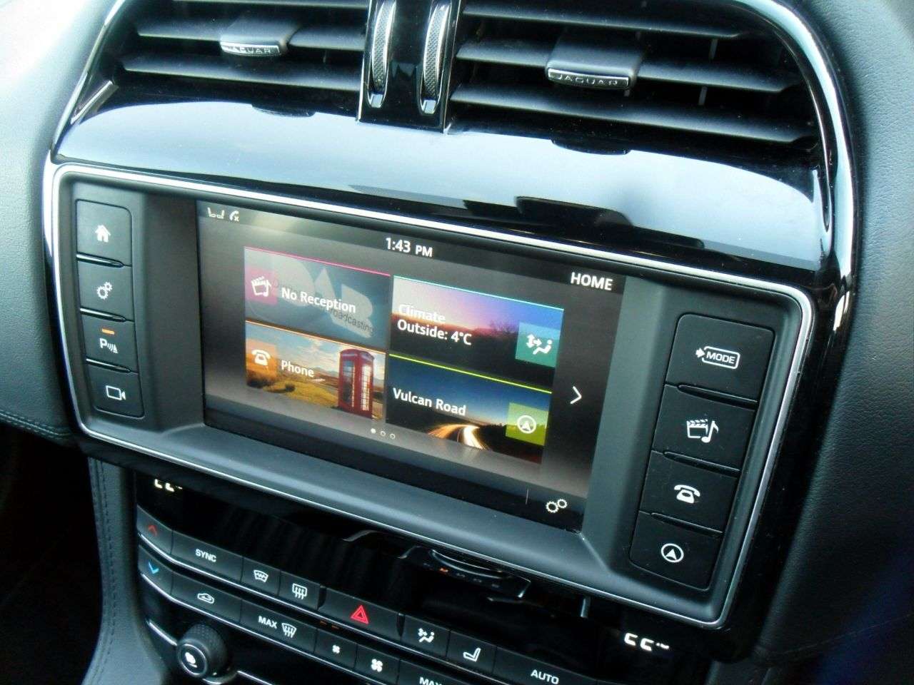 2017 JAGUAR F-PACE 2017 JAGUAR F-PACE