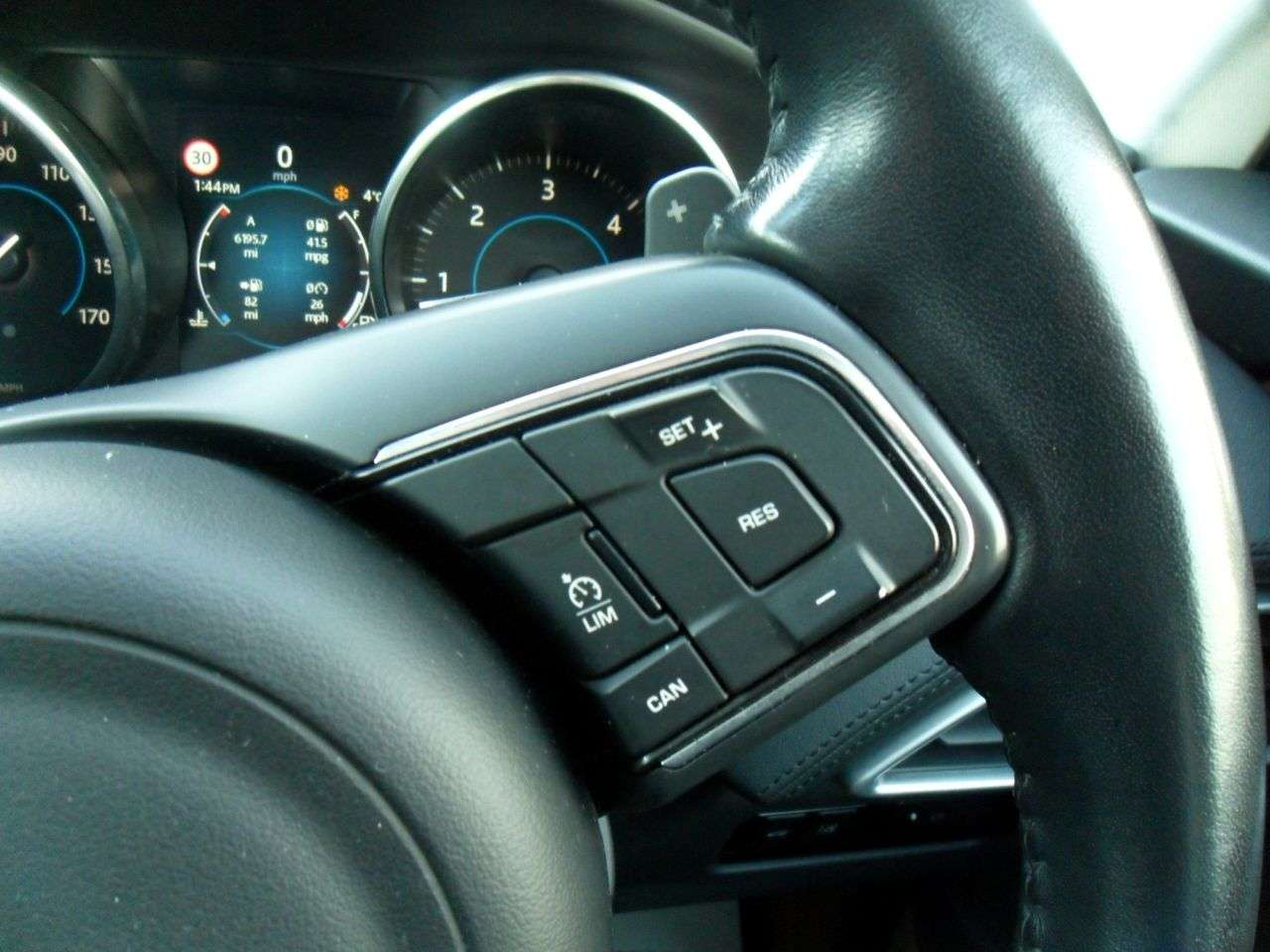 2017 JAGUAR F-PACE 2017 JAGUAR F-PACE