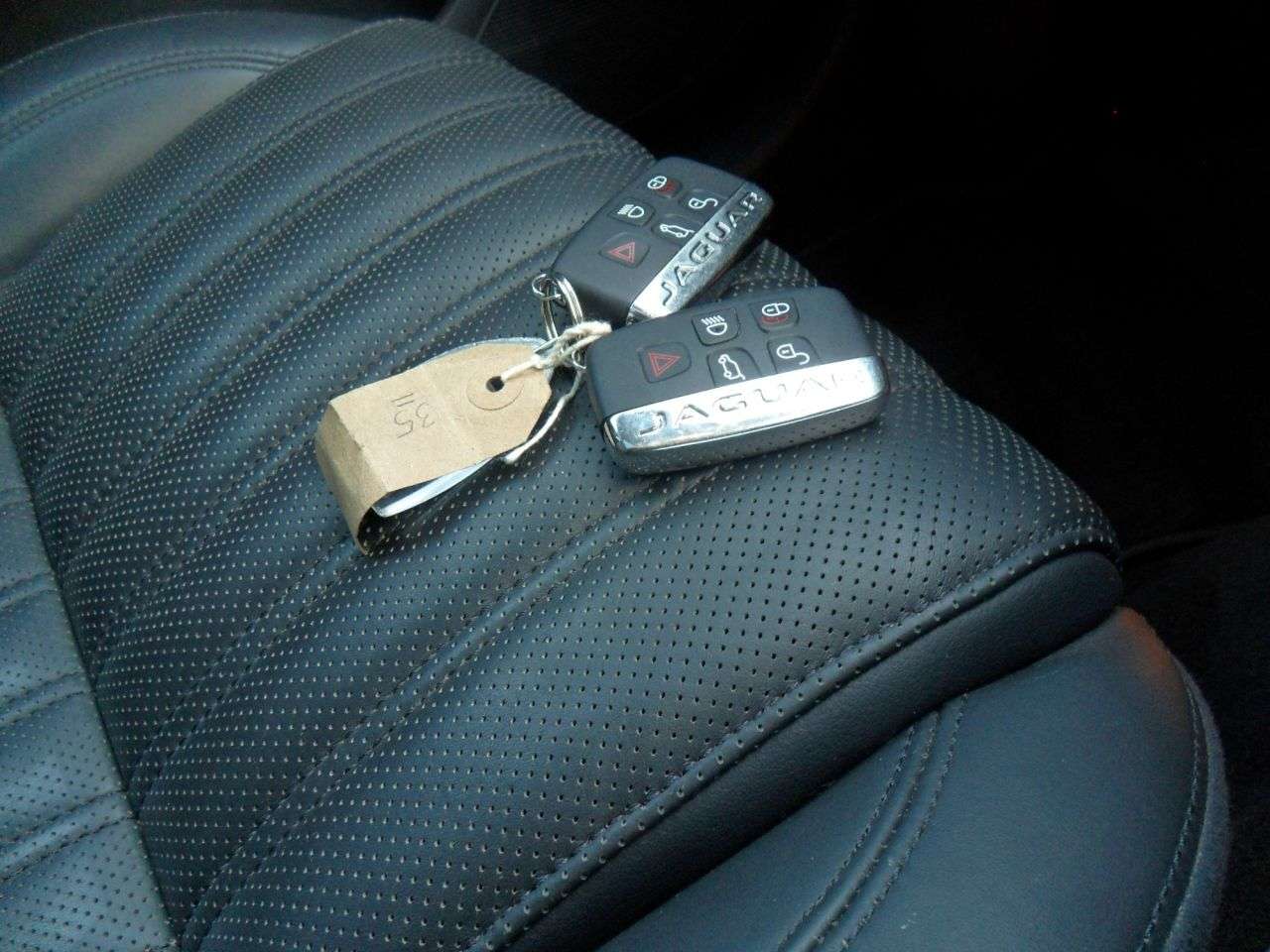 2017 JAGUAR F-PACE 2017 JAGUAR F-PACE