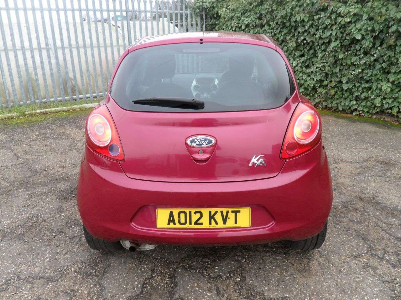 A 2012 FORD KA 1.2 Zetec Hatchback 3dr Petrol Manual Euro 5 (s/s) (69 ps) A 2012 FORD KA 1.2 Zetec Hatchback 3dr Petrol Manual Euro 5 (s/s) (69 ps)