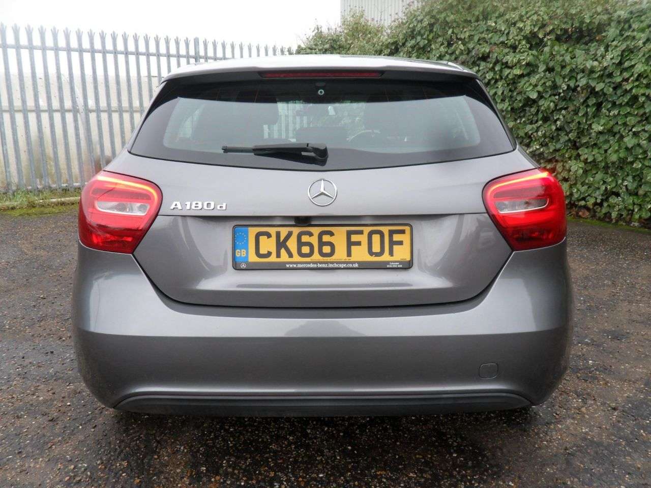 A 2016 MERCEDES-BENZ A-CLASS 1.5 A180d SE Hatchback 5dr Diesel Manual Euro 6 (s/s) (109 ps) Diesel Manua A 2016 MERCEDES-BENZ A-CLASS 1.5 A180d SE Hatchback 5dr Diesel Manual Euro 6 (s/s) (109 ps) Diesel Manua