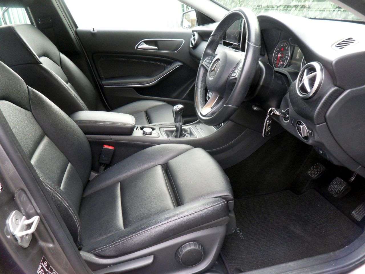 2016 MERCEDES-BENZ A-CLASS 2016 MERCEDES-BENZ A-CLASS