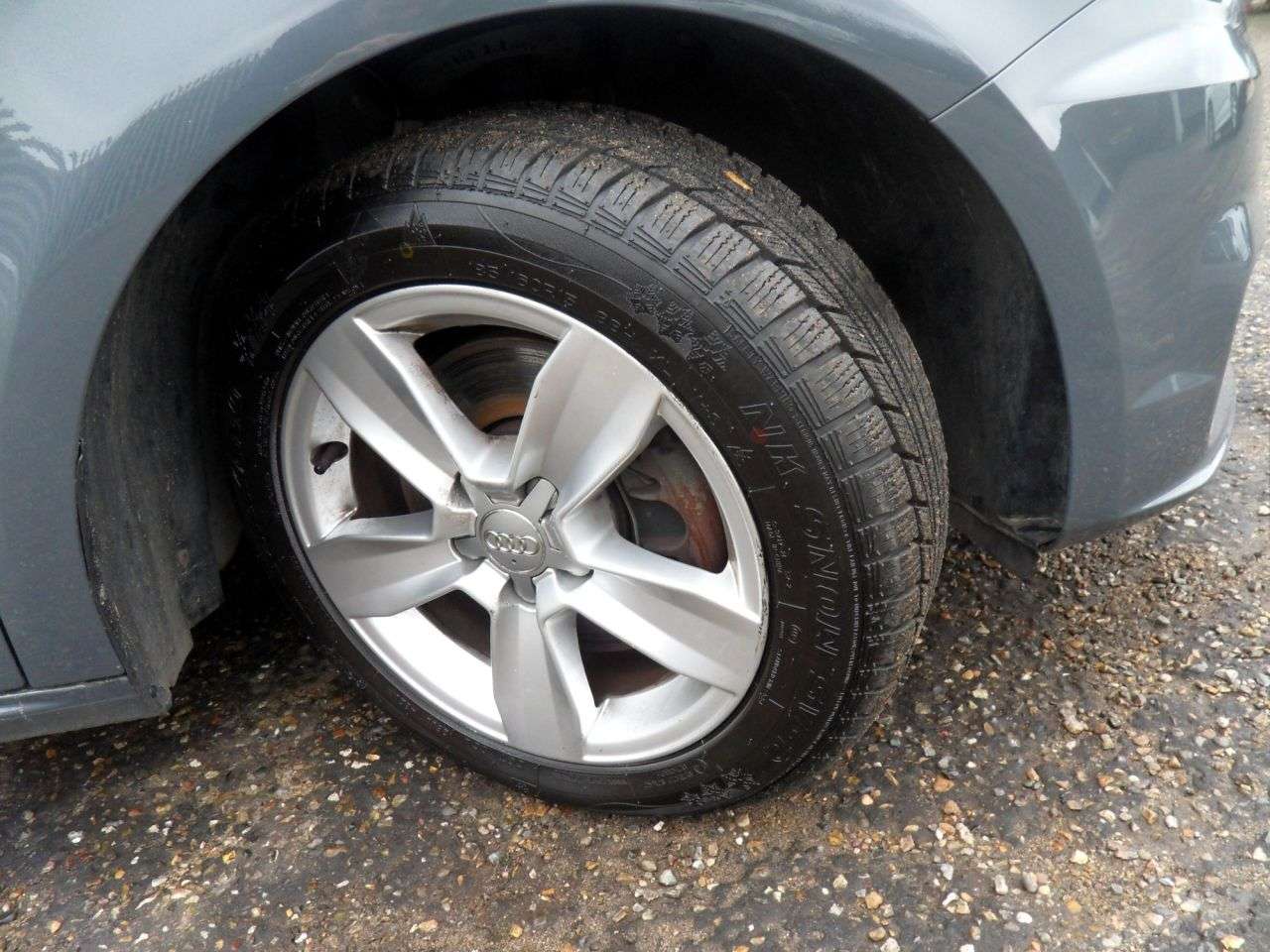 2016 AUDI A1 2016 AUDI A1