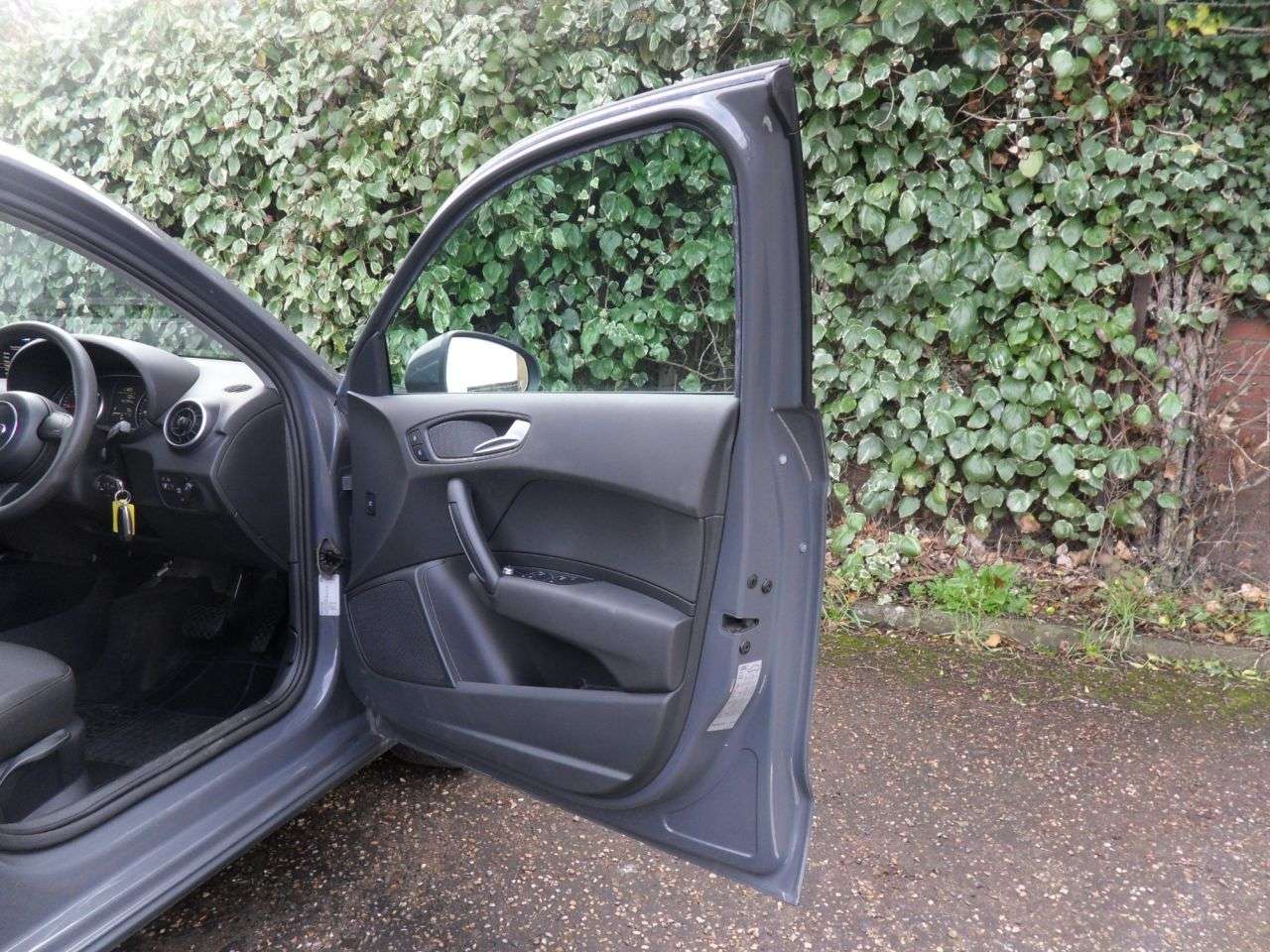 2016 AUDI A1 2016 AUDI A1