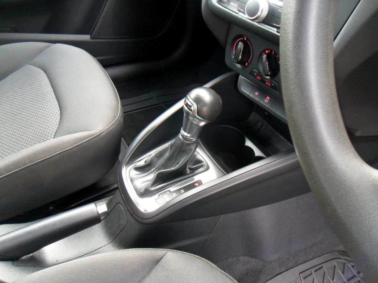 2016 AUDI A1 2016 AUDI A1