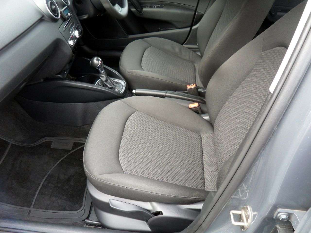 2016 AUDI A1 2016 AUDI A1