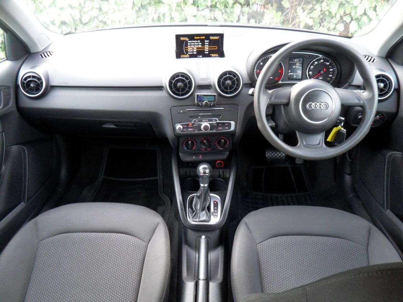 2016 AUDI A1 2016 AUDI A1