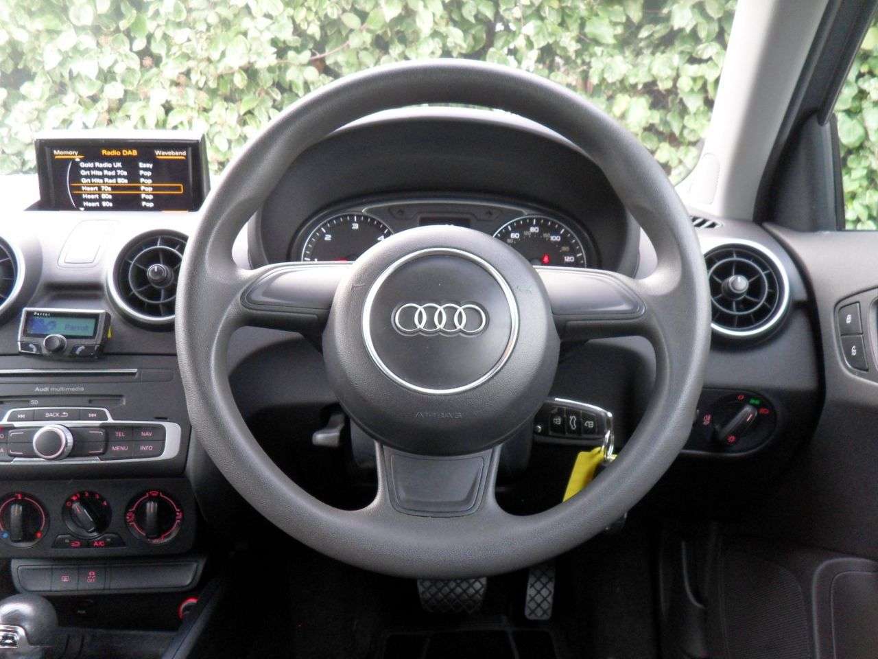 2016 AUDI A1 2016 AUDI A1