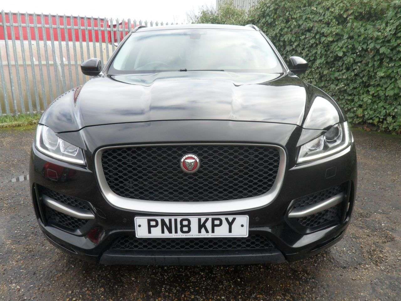 A 2018 JAGUAR F-PACE 2.0 D180 R-Sport SUV 5dr Diesel Auto AWD Euro 6 (s/s) (180 ps) £8,000 Optio A 2018 JAGUAR F-PACE 2.0 D180 R-Sport SUV 5dr Diesel Auto AWD Euro 6 (s/s) (180 ps) £8,000 Optio