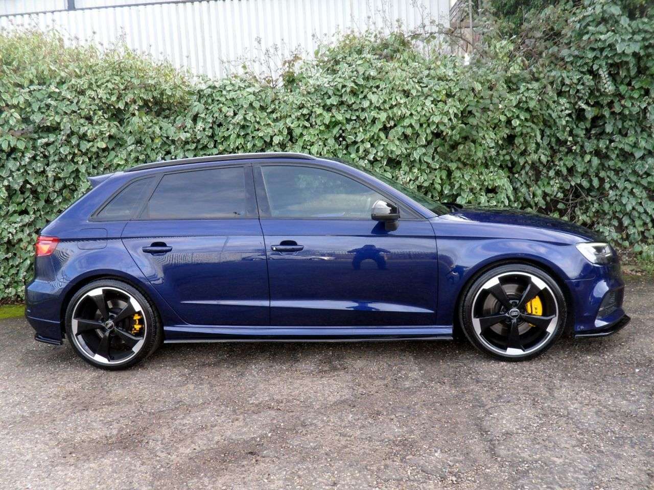A 2017 AUDI S3 2.0 TFSI Sportback 5dr Petrol S Tronic quattro Euro 6 (s/s) (310 ps) Navarr A 2017 AUDI S3 2.0 TFSI Sportback 5dr Petrol S Tronic quattro Euro 6 (s/s) (310 ps) Navarr