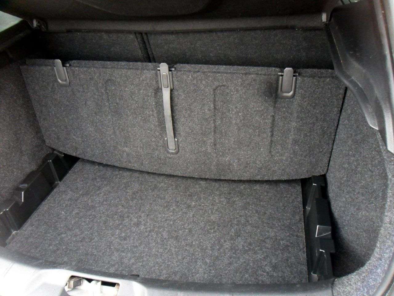 2019 VOLVO V40 2019 VOLVO V40