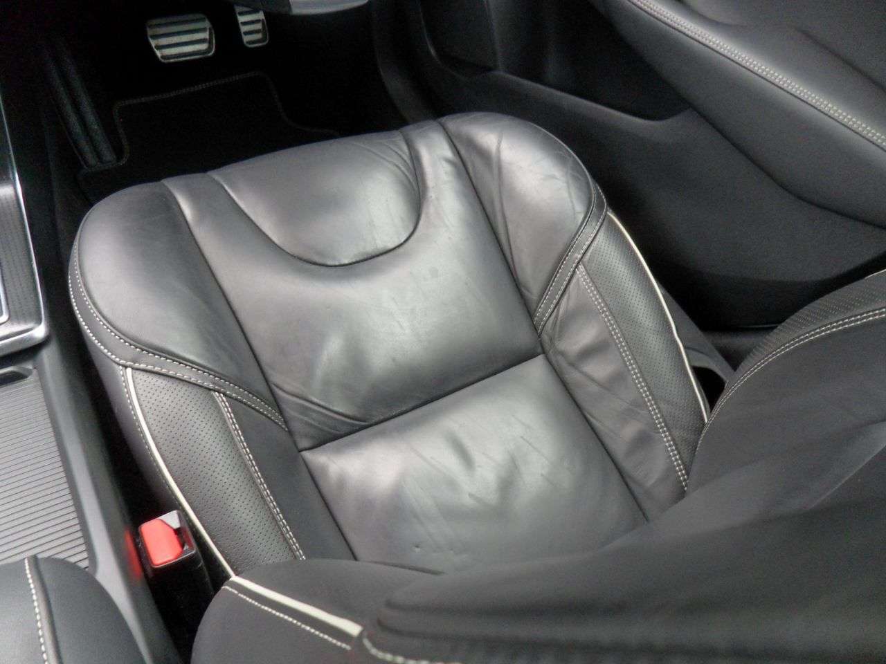 2019 VOLVO V40 2019 VOLVO V40