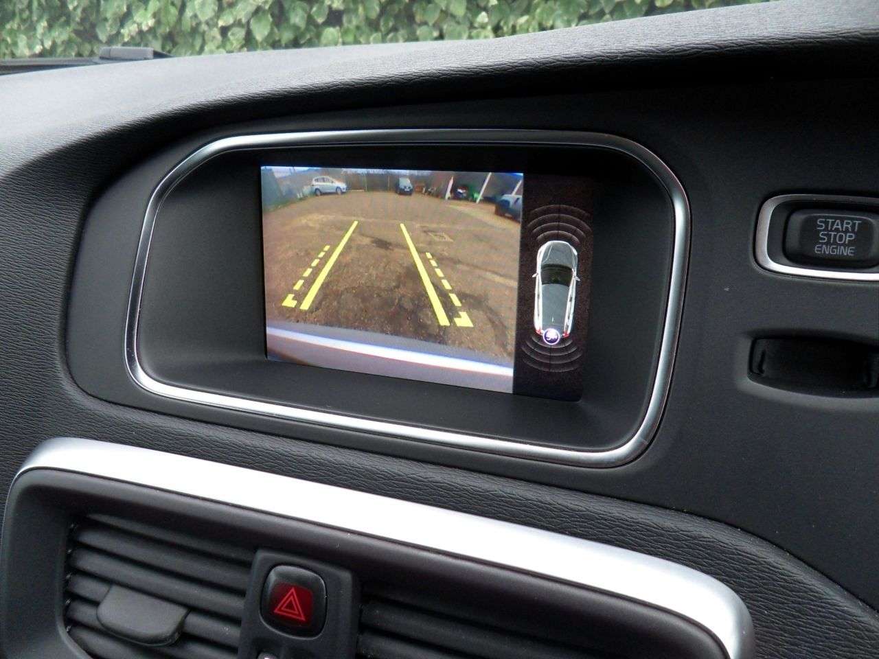 2019 VOLVO V40 2019 VOLVO V40