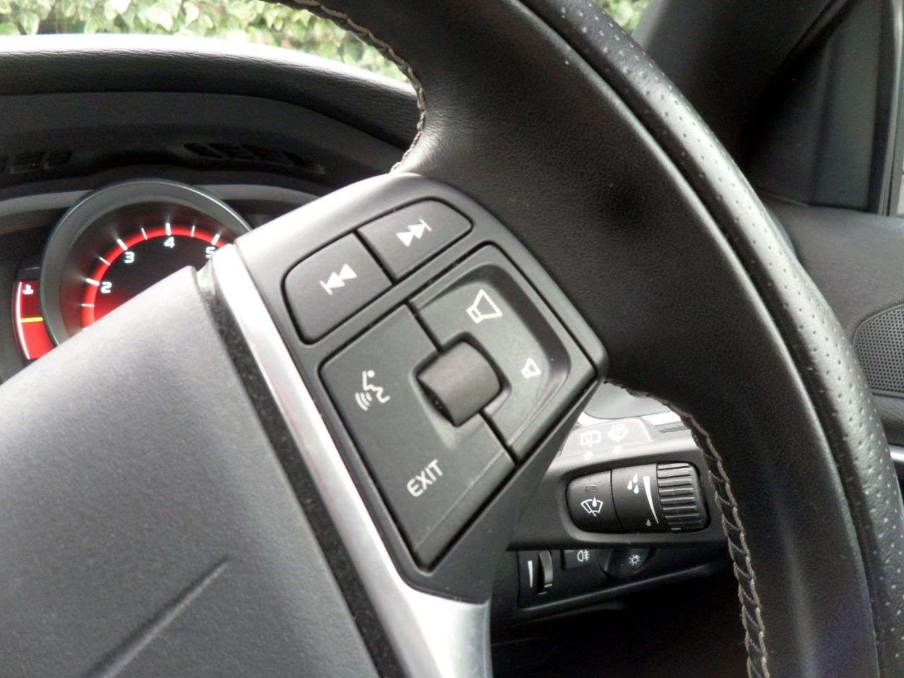 2019 VOLVO V40 2019 VOLVO V40