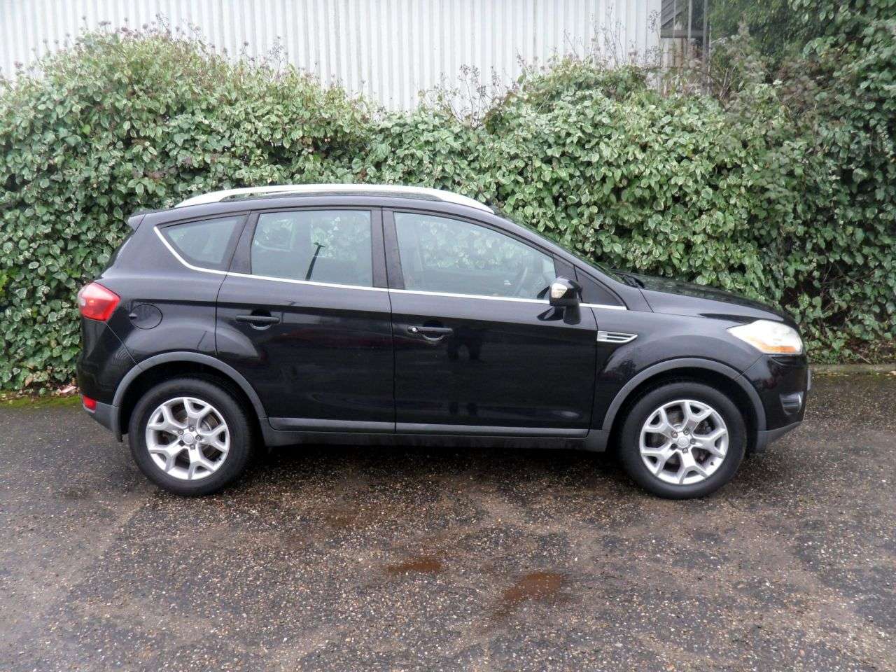 A 2008 FORD KUGA 2.0 TDCi Zetec SUV 5dr Diesel Manual AWD Euro 4 (136 ps) MOT 02/2027 - Camb A 2008 FORD KUGA 2.0 TDCi Zetec SUV 5dr Diesel Manual AWD Euro 4 (136 ps) MOT 02/2027 - Camb