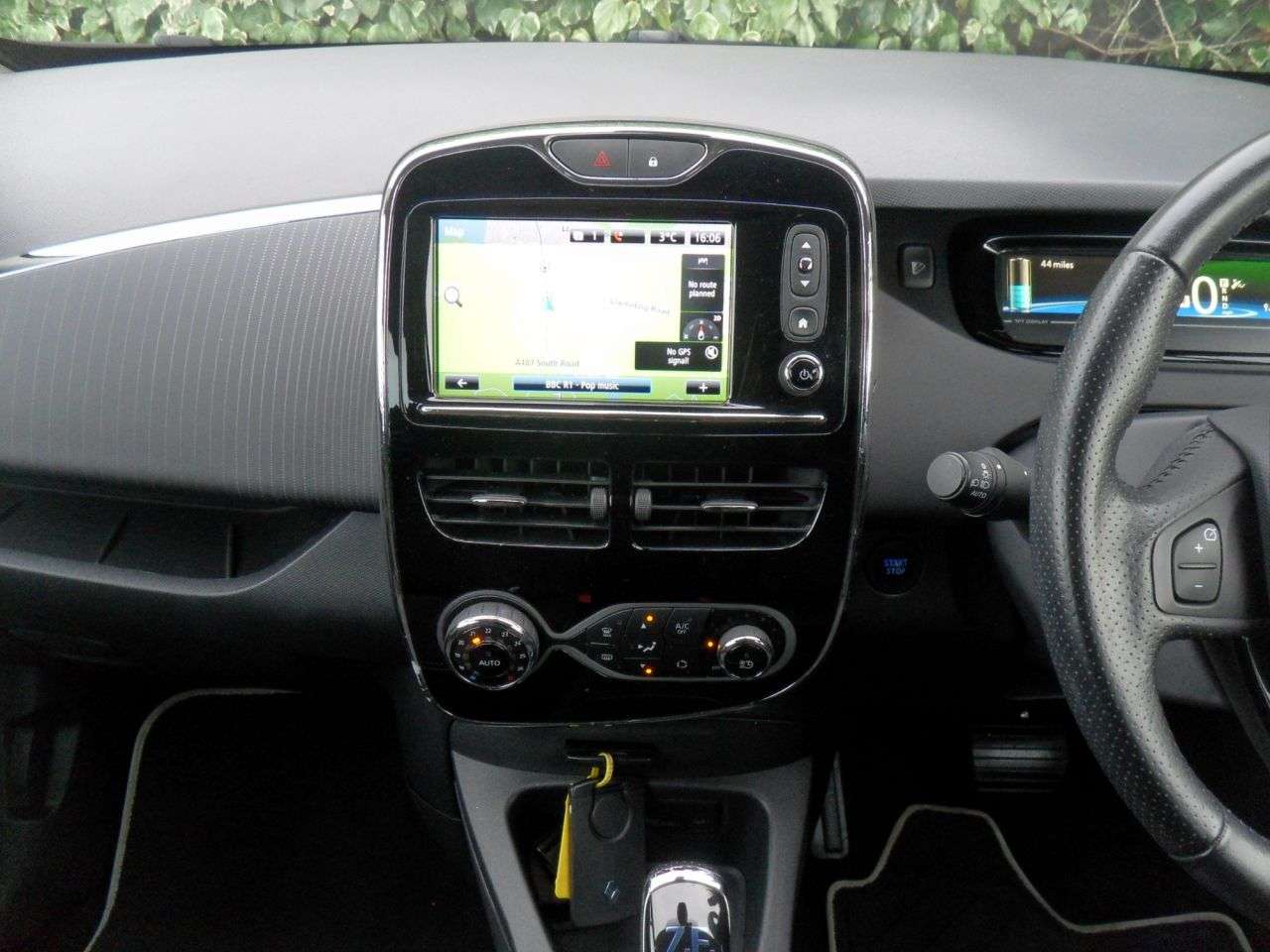 2019 RENAULT ZOE 2019 RENAULT ZOE