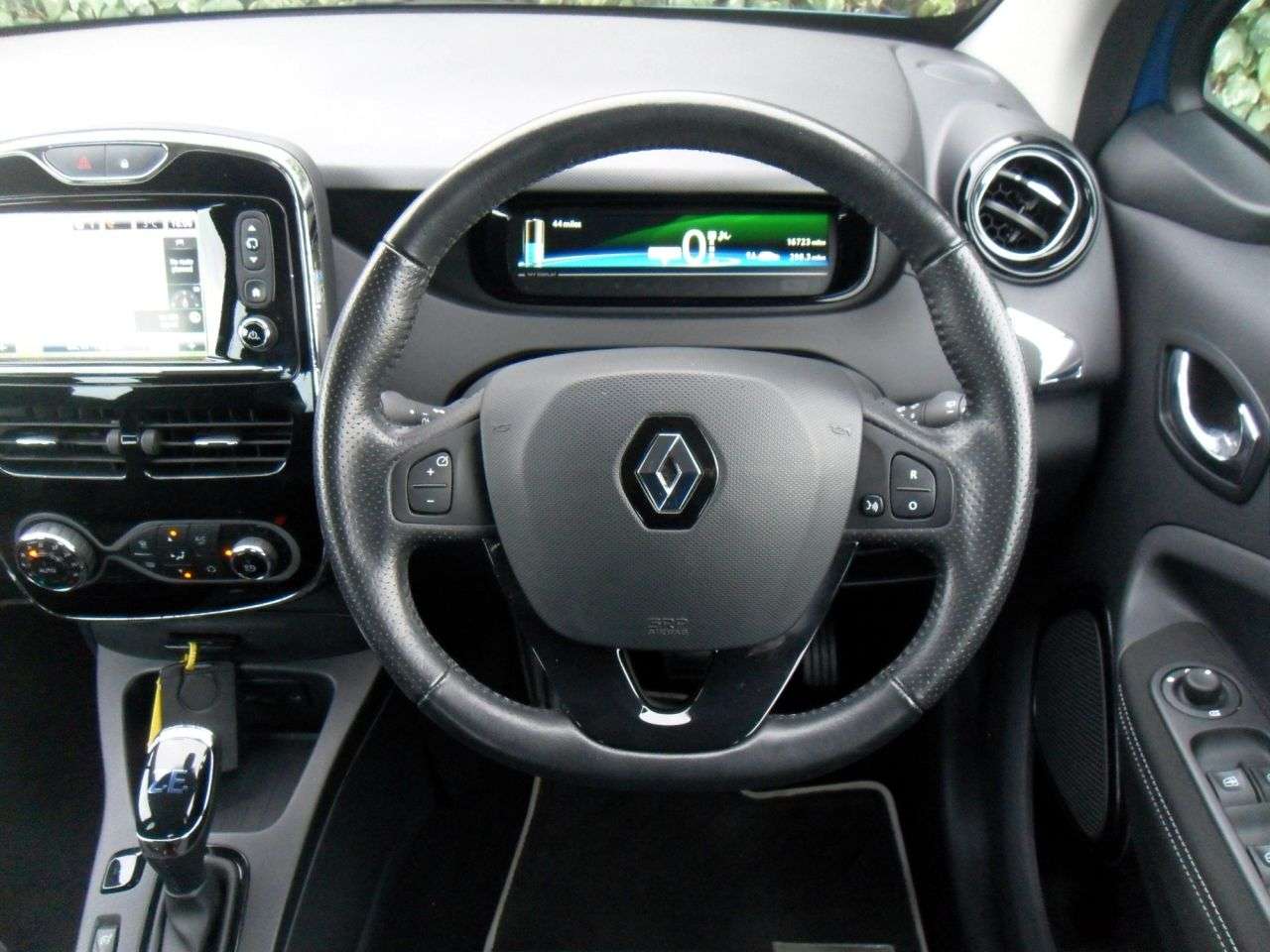 2019 RENAULT ZOE 2019 RENAULT ZOE