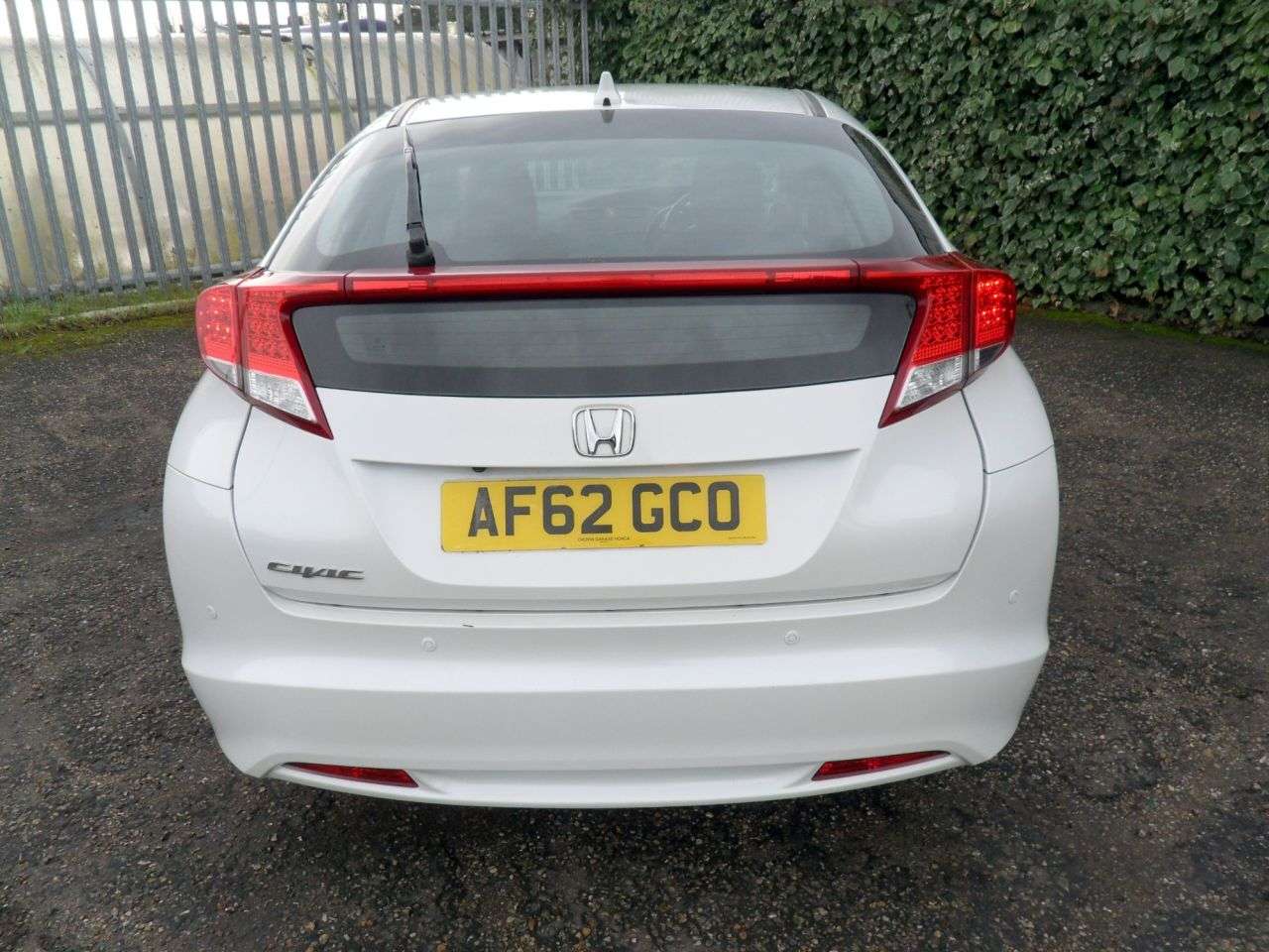 A 2012 HONDA CIVIC 1.8 i-VTEC ES Hatchback 5dr Petrol Manual Euro 5 (s/s) (142 ps) Recent Full A 2012 HONDA CIVIC 1.8 i-VTEC ES Hatchback 5dr Petrol Manual Euro 5 (s/s) (142 ps) Recent Full