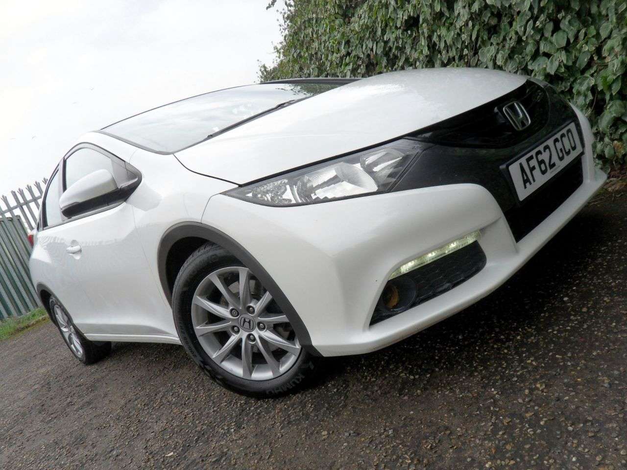 A 2012 HONDA CIVIC 1.8 i-VTEC ES Hatchback 5dr Petrol Manual Euro 5 (s/s) (142 ps) Recent Full A 2012 HONDA CIVIC 1.8 i-VTEC ES Hatchback 5dr Petrol Manual Euro 5 (s/s) (142 ps) Recent Full