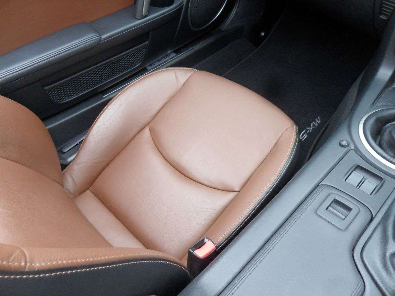 2013 MAZDA MX-5 2013 MAZDA MX-5