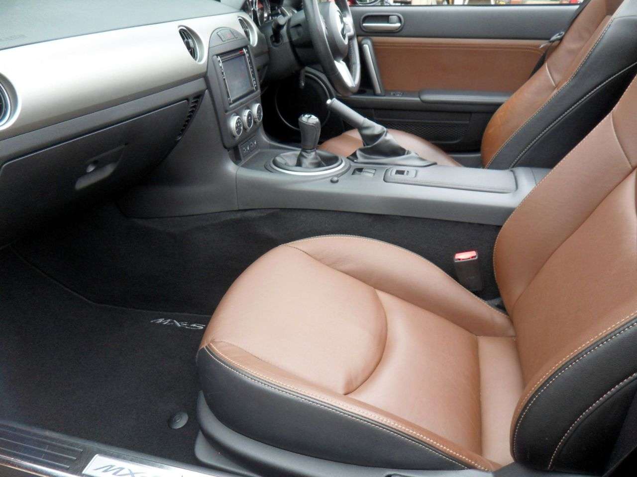 2013 MAZDA MX-5 2013 MAZDA MX-5