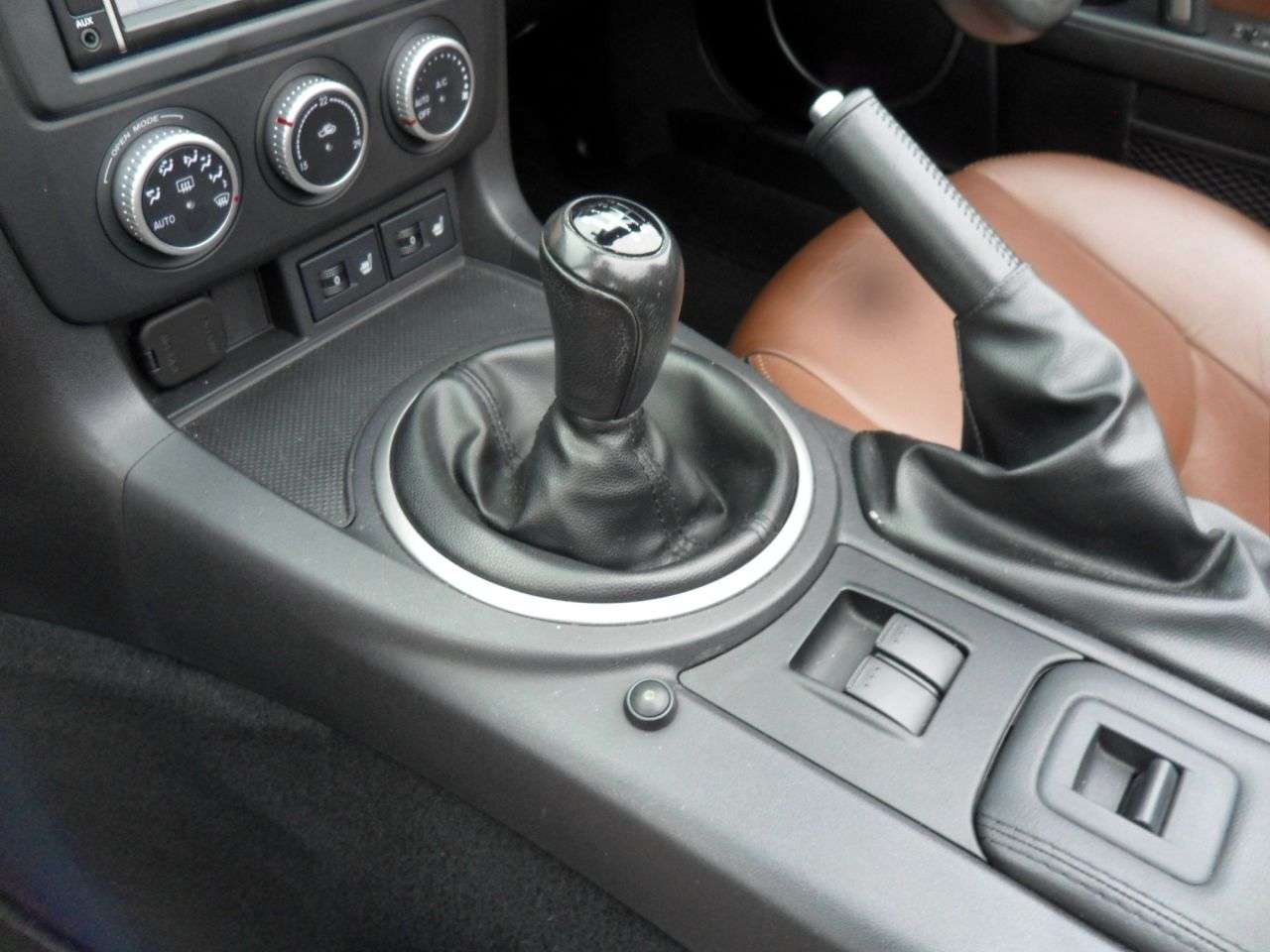 2013 MAZDA MX-5 2013 MAZDA MX-5