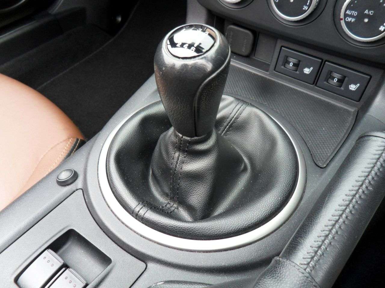 2013 MAZDA MX-5 2013 MAZDA MX-5