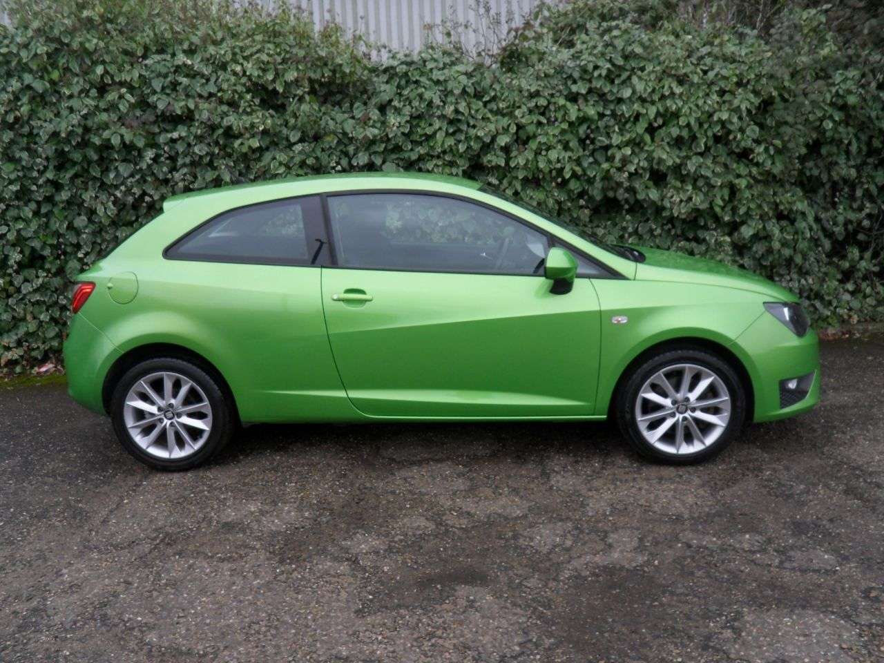 A 2014 SEAT IBIZA 1.6 TDI CR FR Sport Coupe 3dr Diesel Manual Euro 5 (105 ps) £35 Tax Cambelt A 2014 SEAT IBIZA 1.6 TDI CR FR Sport Coupe 3dr Diesel Manual Euro 5 (105 ps) £35 Tax Cambelt