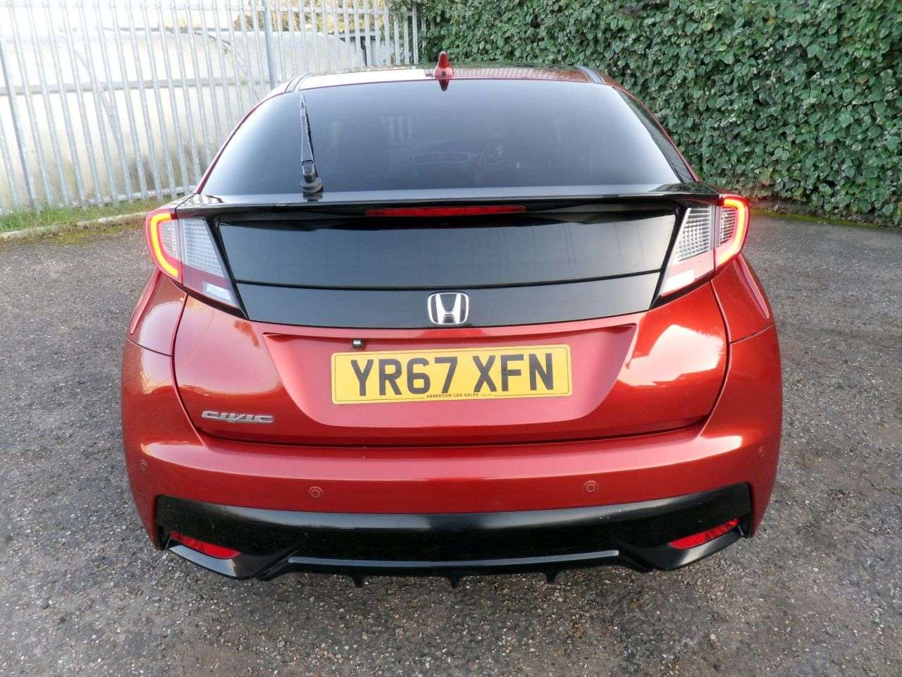 A 2017 HONDA CIVIC 1.6 i-DTEC SR Hatchback 5dr Diesel Manual Euro 5 (s/s) (120 ps) Heated Leat A 2017 HONDA CIVIC 1.6 i-DTEC SR Hatchback 5dr Diesel Manual Euro 5 (s/s) (120 ps) Heated Leat