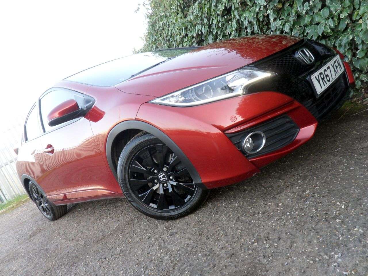 A 2017 HONDA CIVIC 1.6 i-DTEC SR Hatchback 5dr Diesel Manual Euro 5 (s/s) (120 ps) Heated Leat A 2017 HONDA CIVIC 1.6 i-DTEC SR Hatchback 5dr Diesel Manual Euro 5 (s/s) (120 ps) Heated Leat