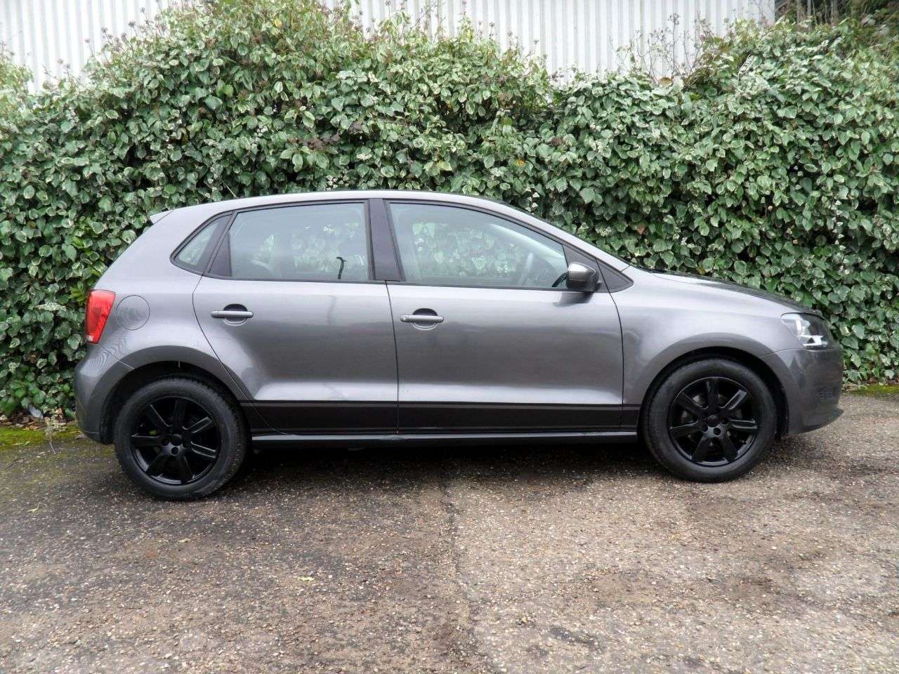 A 2011 VOLKSWAGEN POLO 1.2 SE Hatchback 5dr Petrol Manual Euro 5 (60 ps) Low Insurance 1st Time Dr A 2011 VOLKSWAGEN POLO 1.2 SE Hatchback 5dr Petrol Manual Euro 5 (60 ps) Low Insurance 1st Time Dr