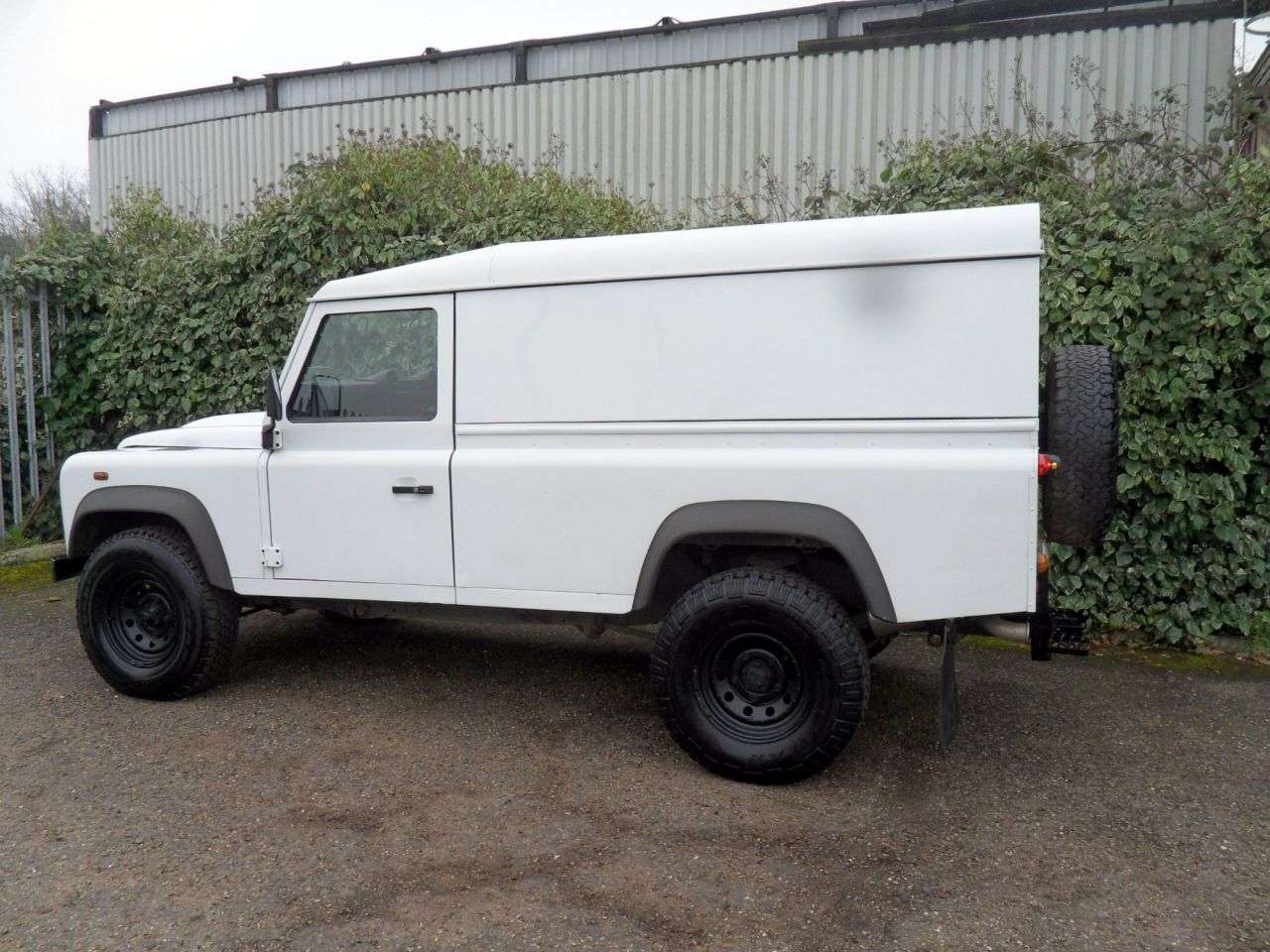 2012 LAND ROVER DEFENDER 2012 LAND ROVER DEFENDER