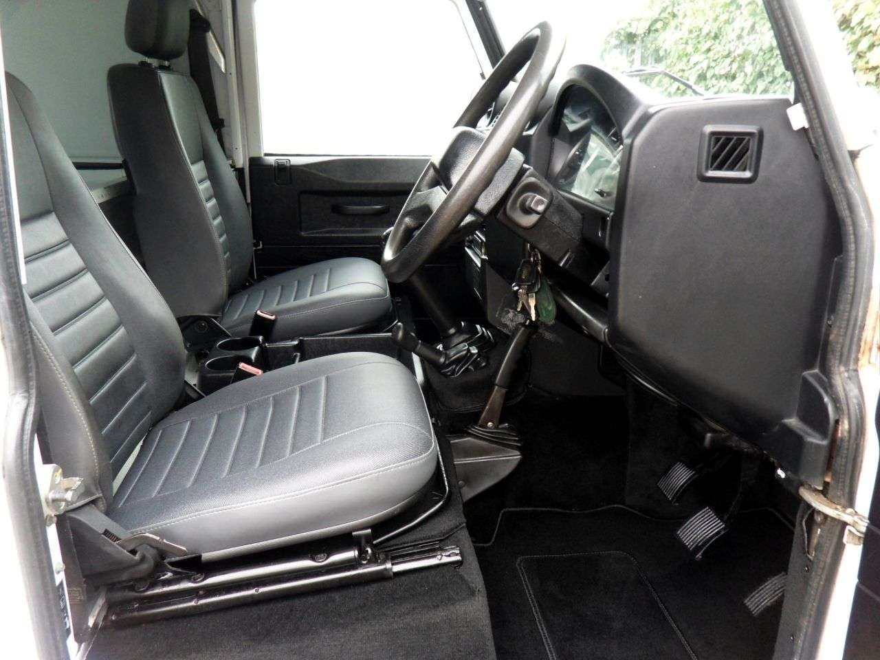 2012 LAND ROVER DEFENDER 2012 LAND ROVER DEFENDER