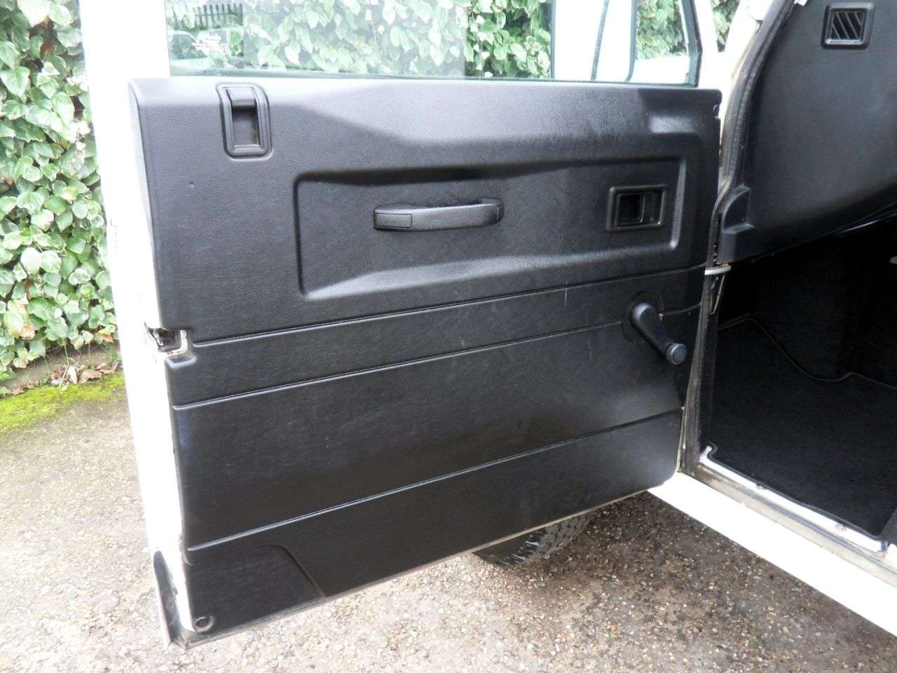 2012 LAND ROVER DEFENDER 2012 LAND ROVER DEFENDER