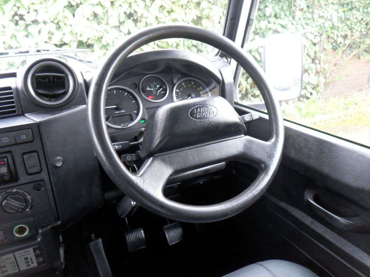 2012 LAND ROVER DEFENDER 2012 LAND ROVER DEFENDER