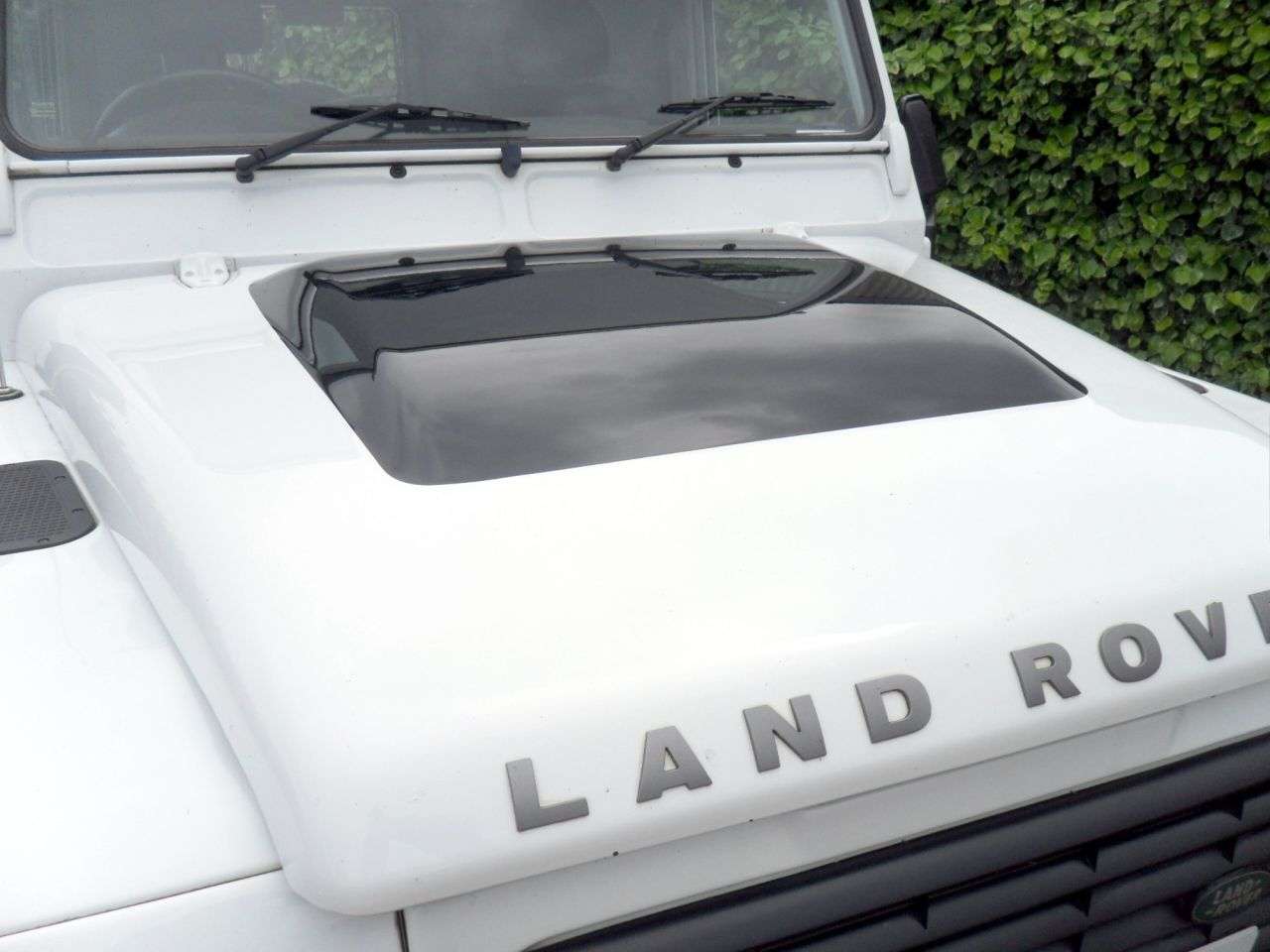 2012 LAND ROVER DEFENDER 2012 LAND ROVER DEFENDER