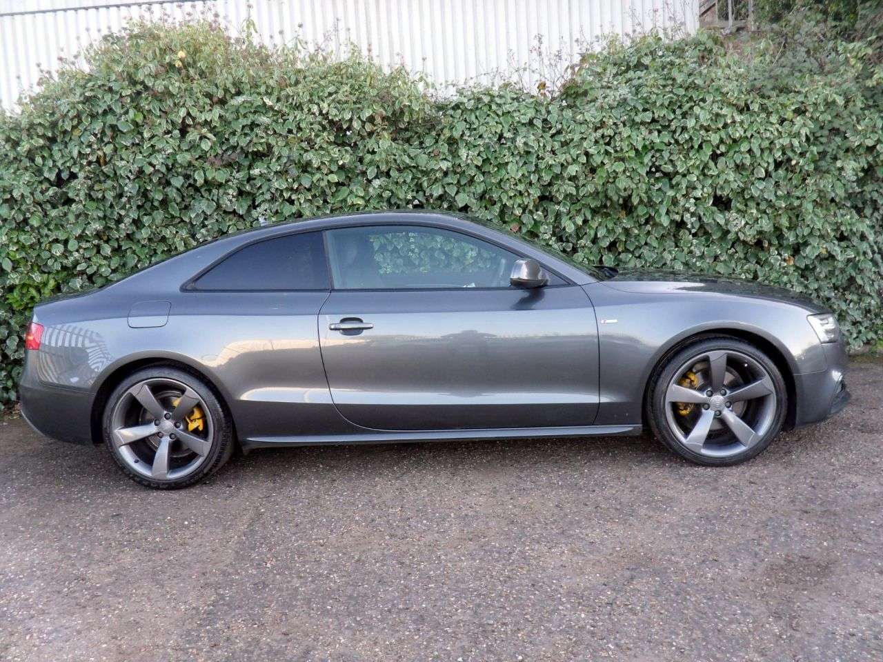 A 2013 AUDI A5 2.0 TDI Black Edition Coupe 2dr Diesel Multitronic Euro 5 (s/s) (177 ps) Da A 2013 AUDI A5 2.0 TDI Black Edition Coupe 2dr Diesel Multitronic Euro 5 (s/s) (177 ps) Da