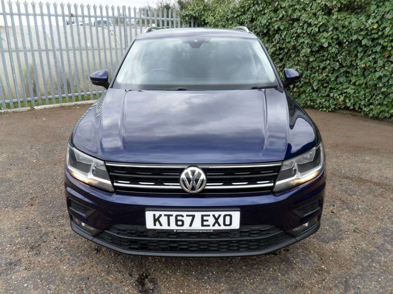 A 2018 VOLKSWAGEN TIGUAN 2.0 TDI SE Navigation SUV 5dr Diesel DSG 4Motion Euro 6 (s/s) (190 ps) DSG A 2018 VOLKSWAGEN TIGUAN 2.0 TDI SE Navigation SUV 5dr Diesel DSG 4Motion Euro 6 (s/s) (190 ps) DSG