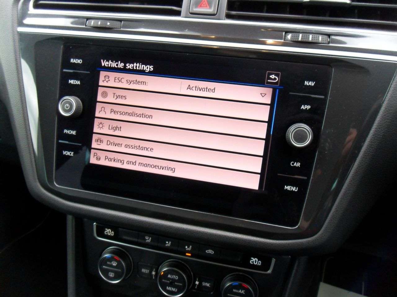 2018 VOLKSWAGEN TIGUAN 2018 VOLKSWAGEN TIGUAN