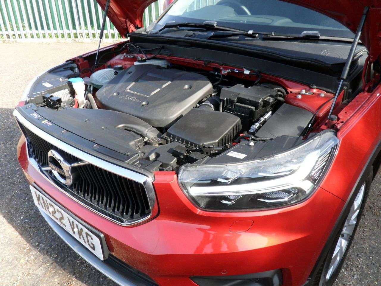 2022 VOLVO XC40 2022 VOLVO XC40