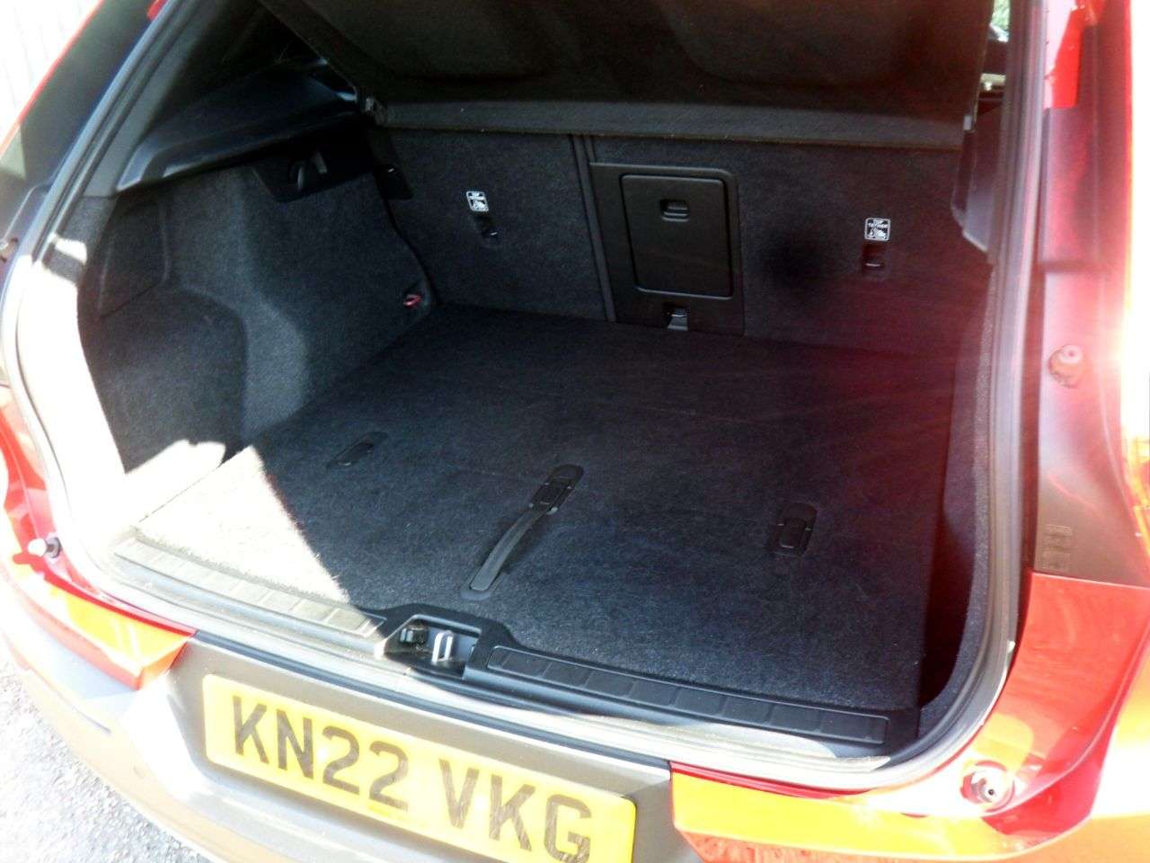 2022 VOLVO XC40 2022 VOLVO XC40