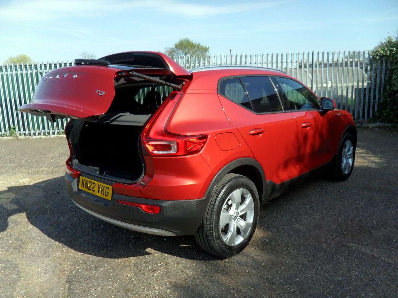2022 VOLVO XC40 2022 VOLVO XC40