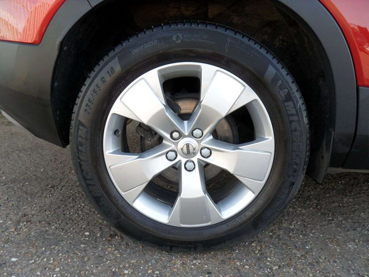 2022 VOLVO XC40 2022 VOLVO XC40