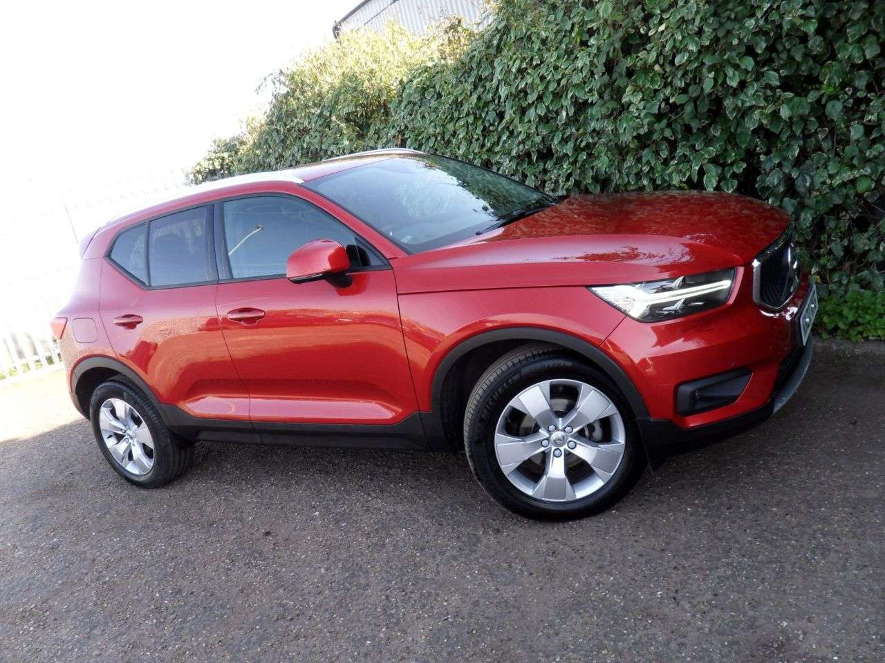 2022 VOLVO XC40 2022 VOLVO XC40