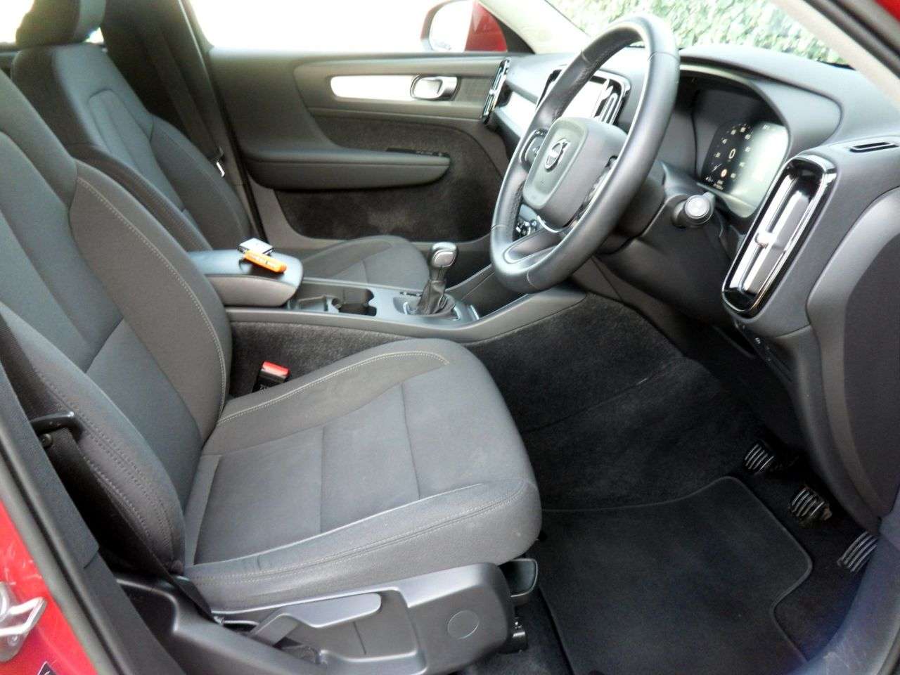 2022 VOLVO XC40 2022 VOLVO XC40