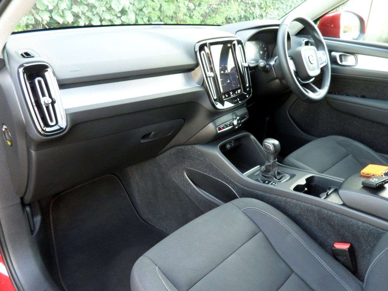 2022 VOLVO XC40 2022 VOLVO XC40