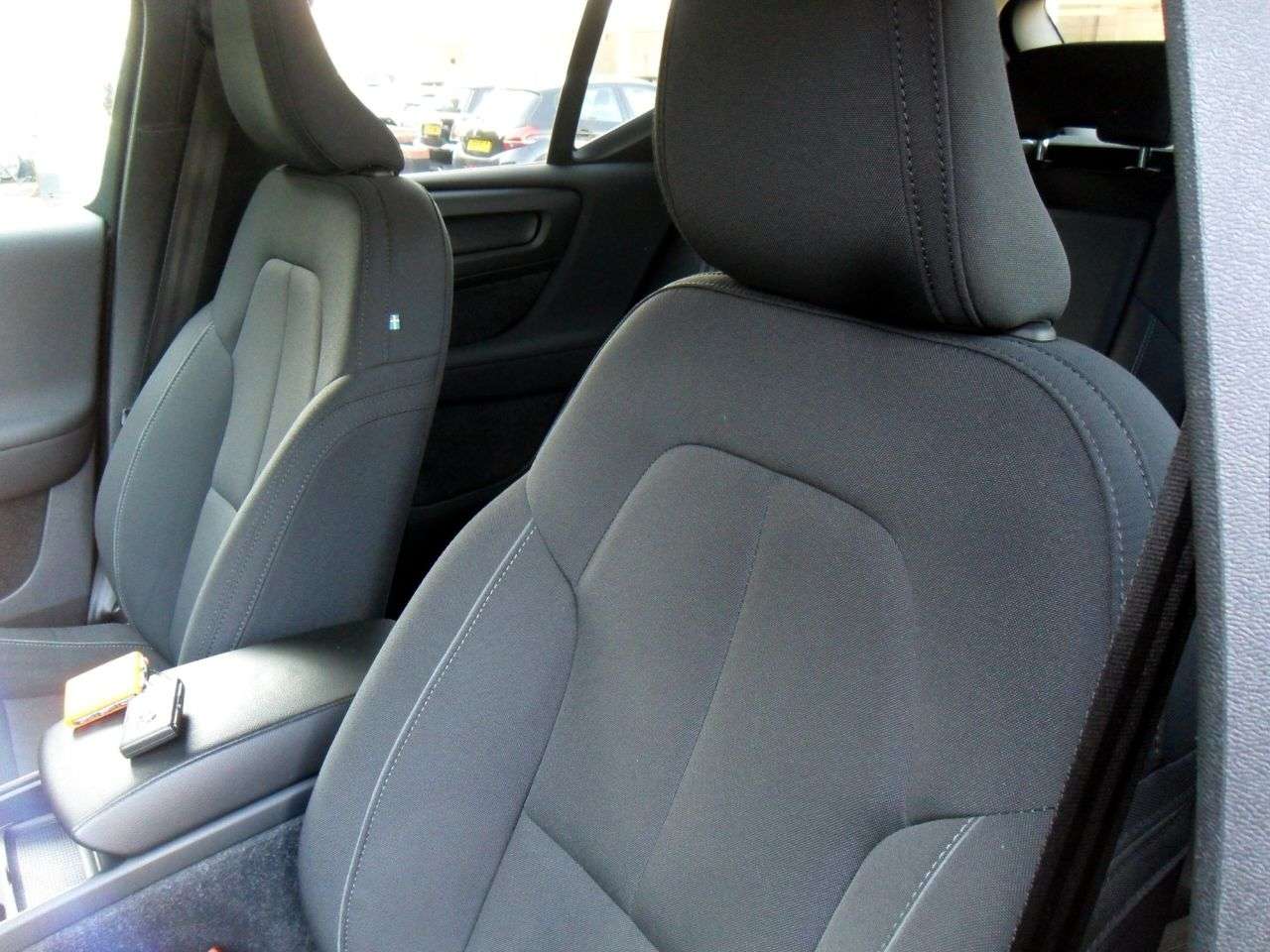 2022 VOLVO XC40 2022 VOLVO XC40