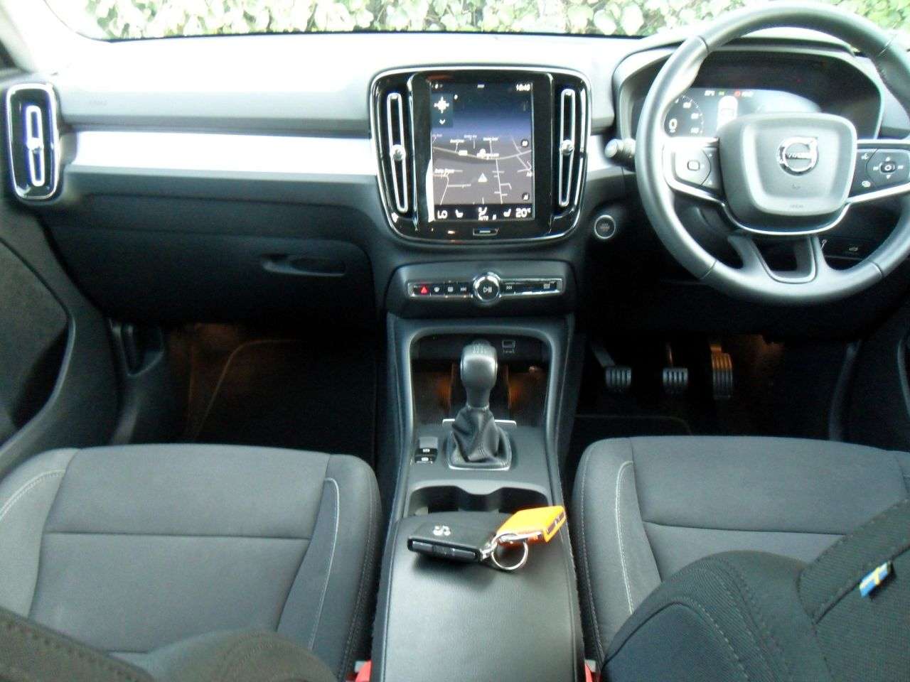 2022 VOLVO XC40 2022 VOLVO XC40